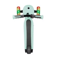 Електрическа тротинетка със светещи колела GLOBBER E-MOTION 4 PLUS за деца над 6 години - ментово зелена - Image 5