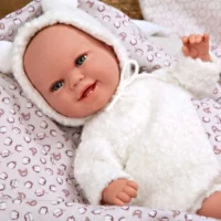 Кукла-бебе Беатрис с бял пухкав тоалет и одеяло, реално тегло - 35 см - Image 5